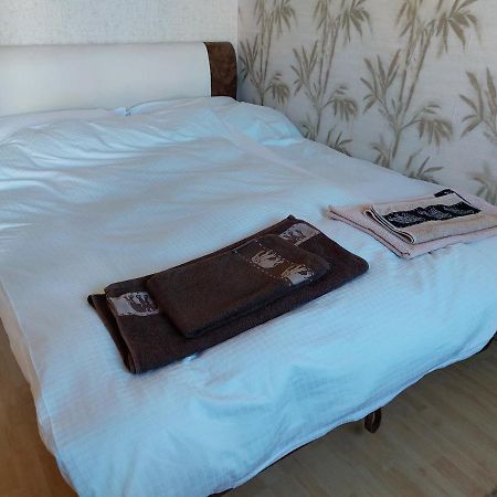 Flat At The Edge Of The Center + Parking Apartment Budapest Bagian luar foto